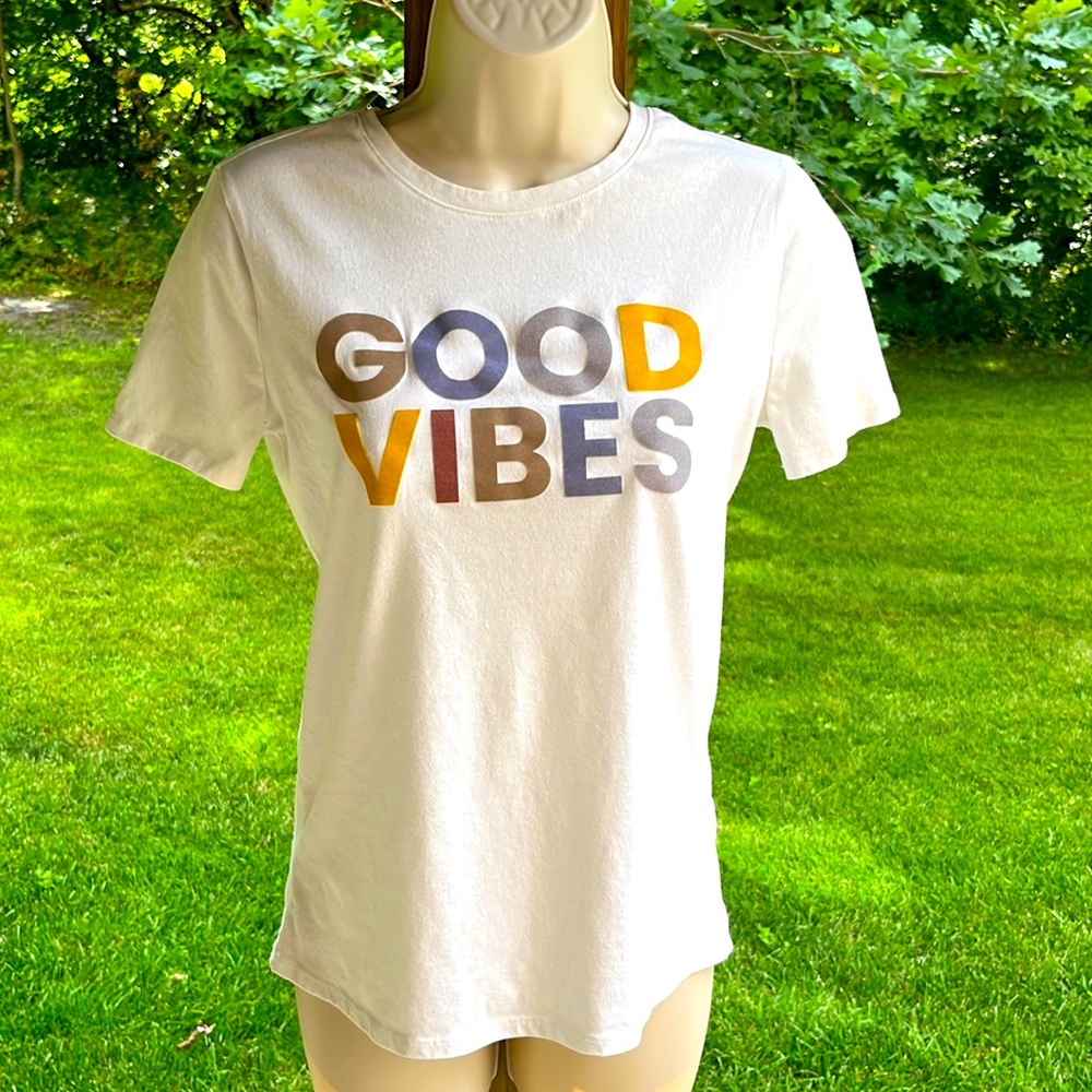 EUC Nine West Good Vibes graphic T-shirt , XS